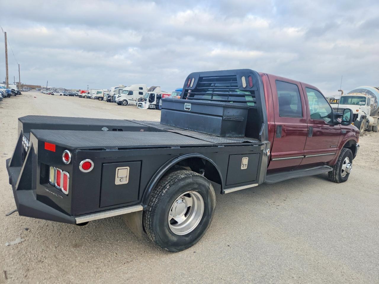 2000 Ford F350 Flatbed Truck