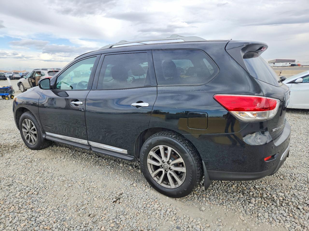 2014 Nissan Pathfinder sl