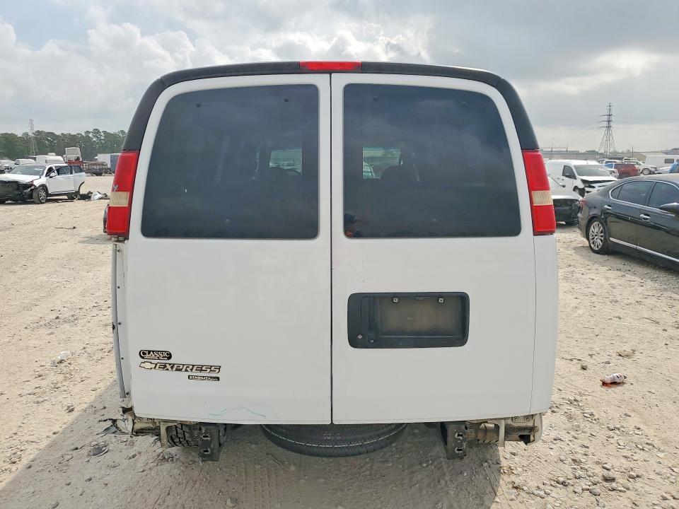 2015 Chevrolet Express G3500 lt