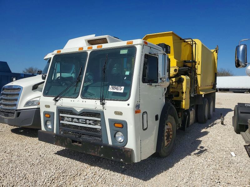 2016 Mack LEU613 Refuse Truck