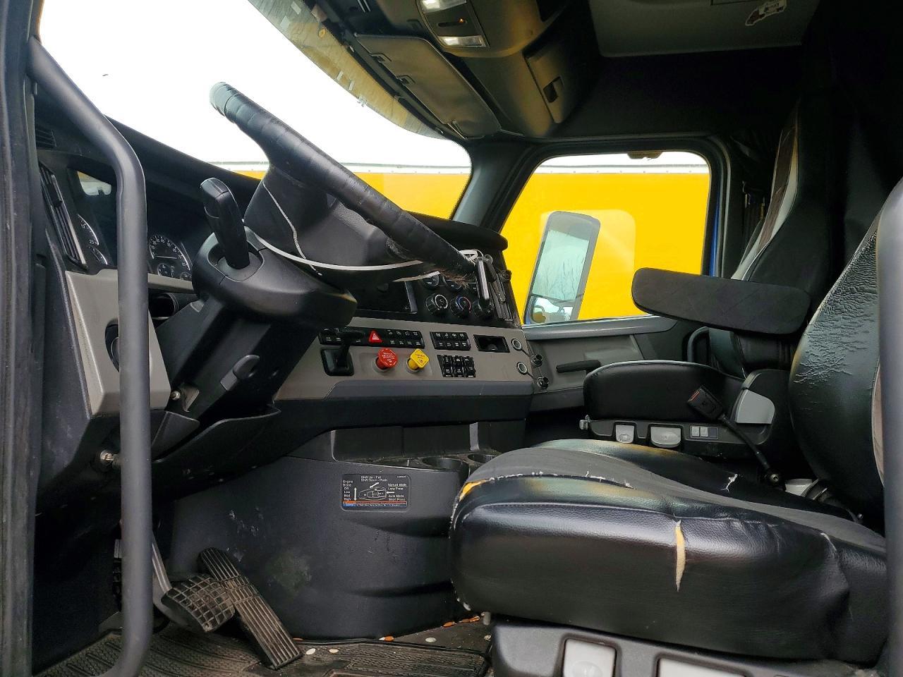 2019 Freigliner 2019 Freightliner Cascadia 126 Semi Truck