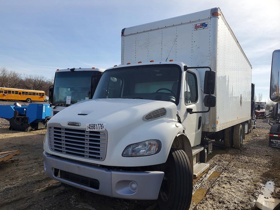 2016 Freigliner 2016 Freightliner Business Class M2 BOX Truck