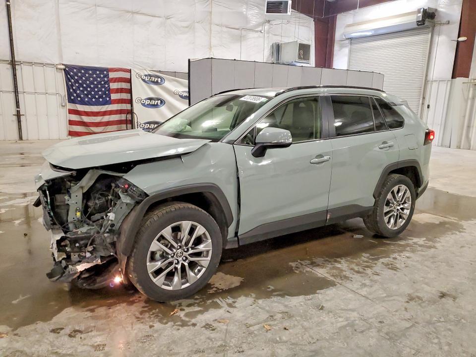 2020 Toyota Rav4 xle Premium