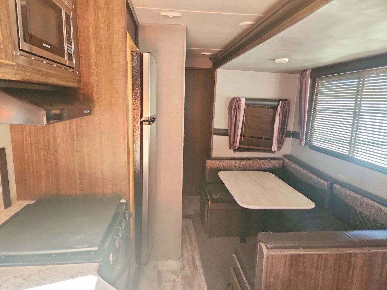 2018 Keystone Zinger Camper