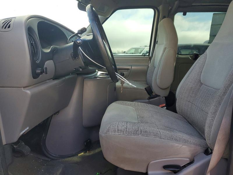 1999 Ford Econoline E350 Super Duty Wagon