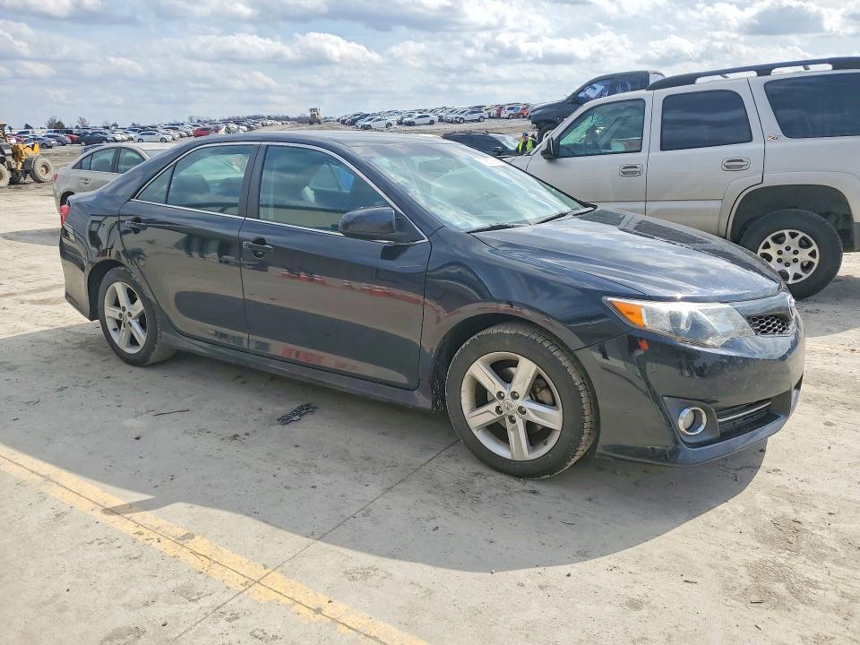 2014 Toyota Camry se