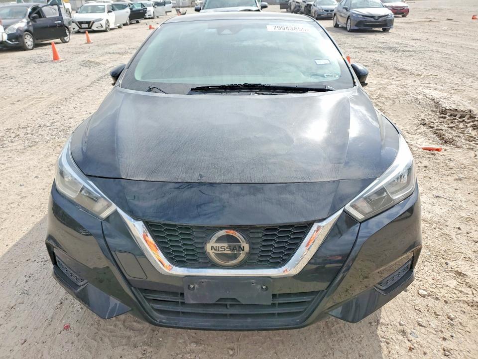 2021 Nissan Versa sv
