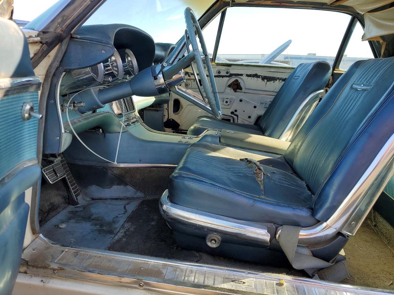 1963 Ford Thunderbird