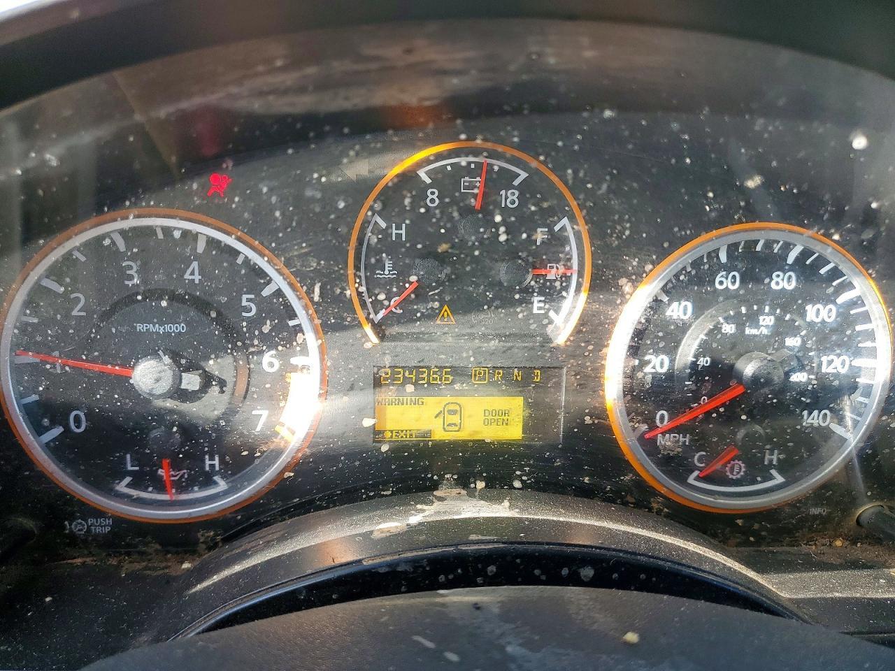 2013 Nissan Titan SV