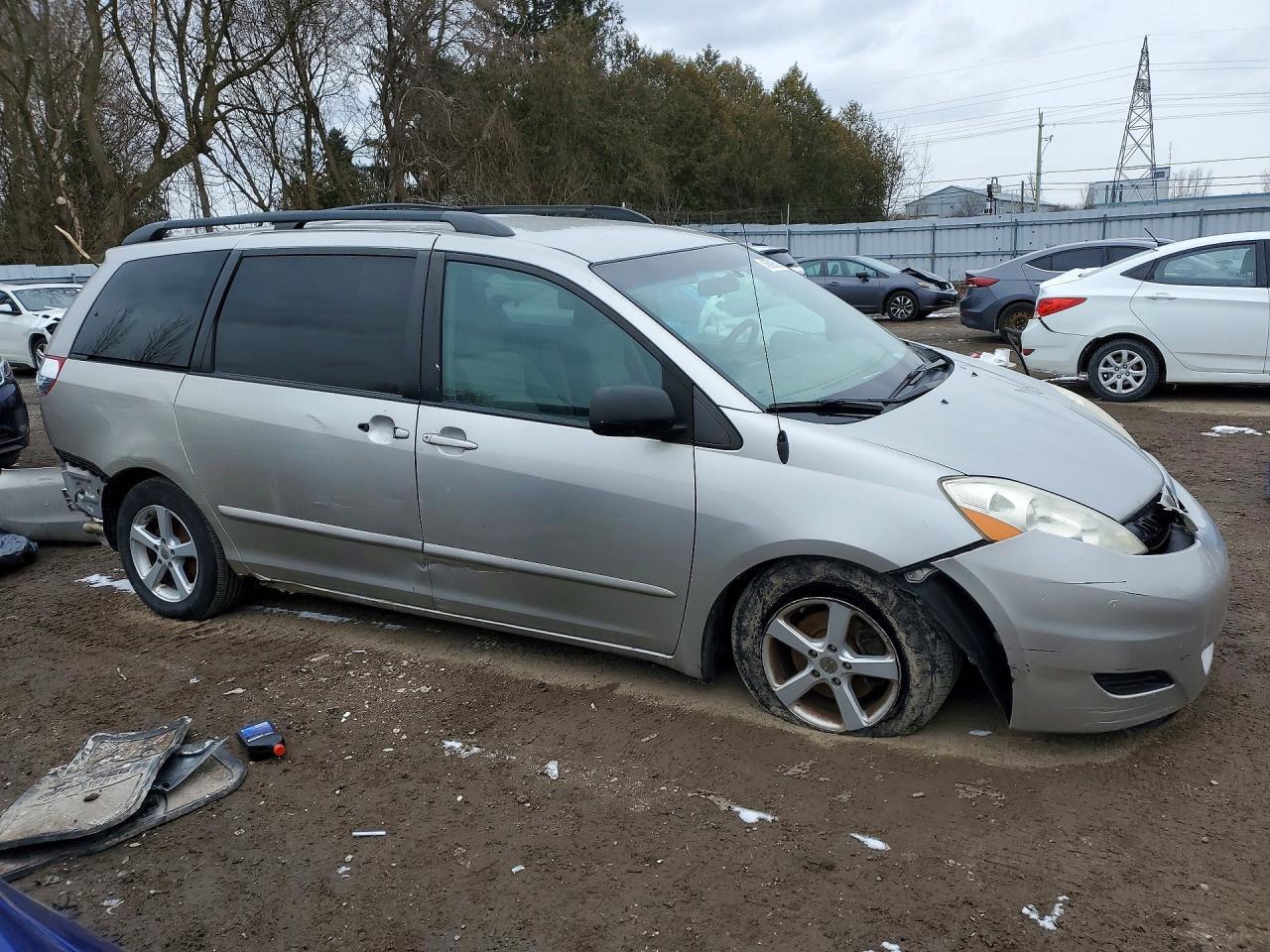 2007 Toyota Sienna LE 7-Passenger