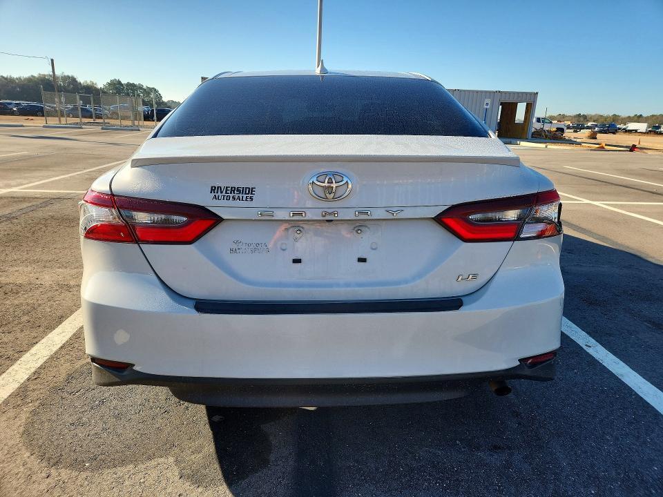 2023 Toyota Camry le