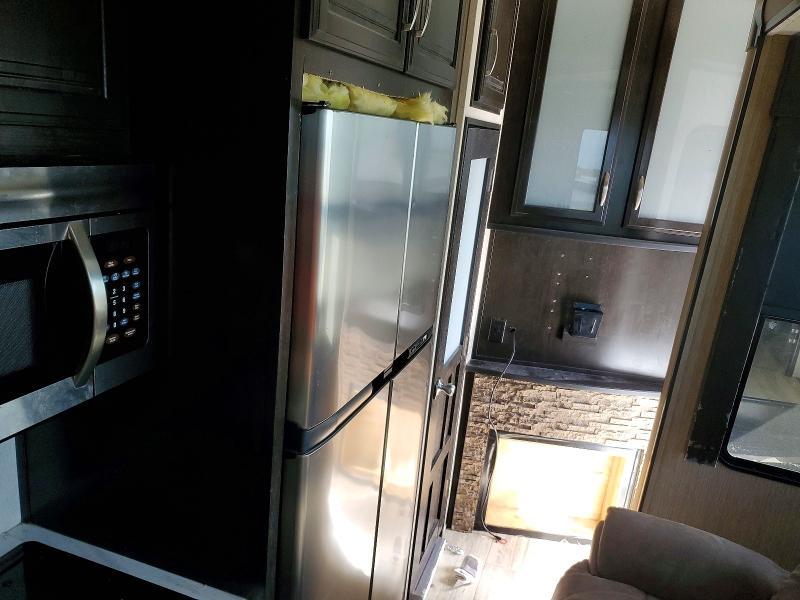 2017 Grand Design Momentum Camper