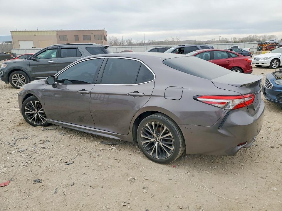 2018 Toyota Camry se
