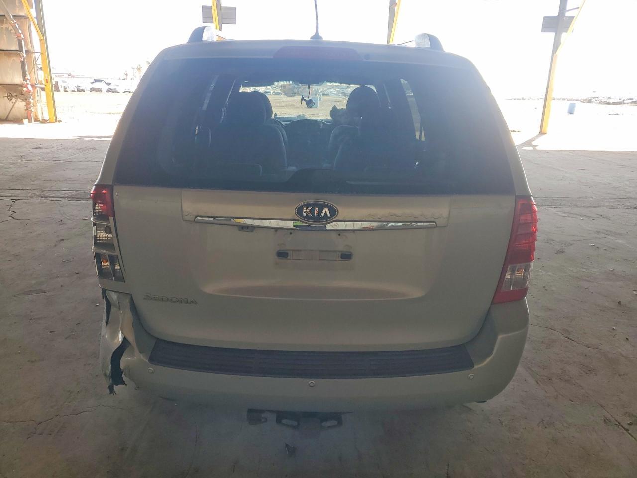 2012 KIA Sedona lx