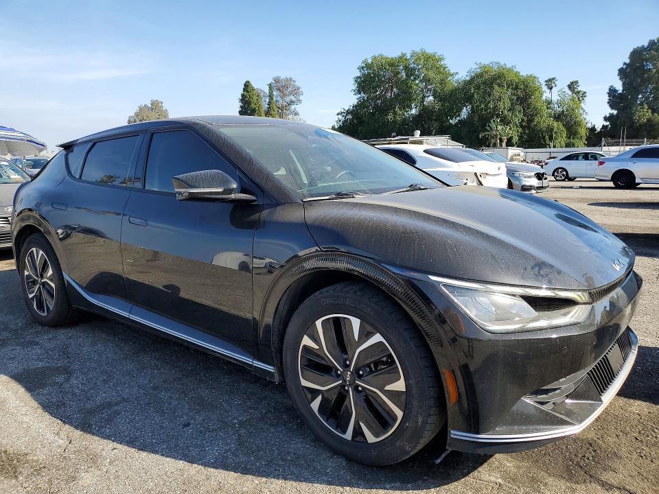 2022 KIA EV6 Wind
