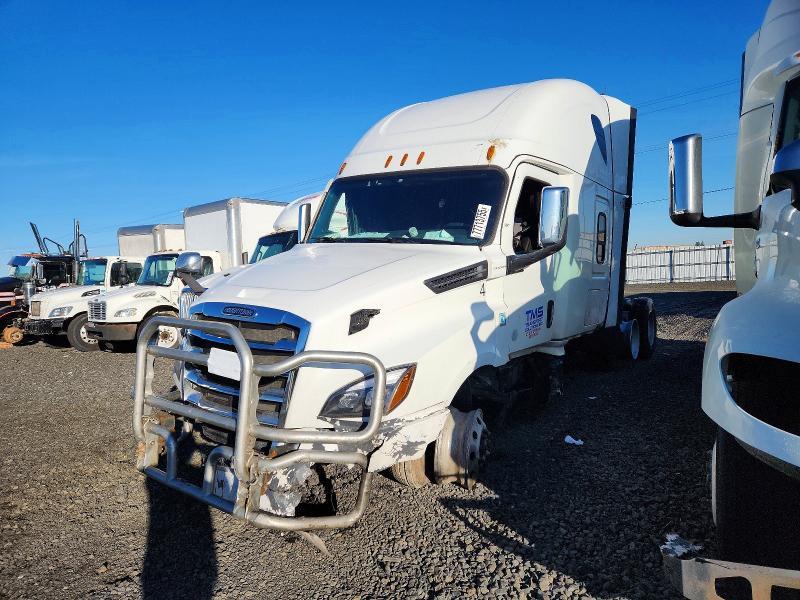 2020 Freigliner 2020 Freightliner Cascadia 126 Semi Truck