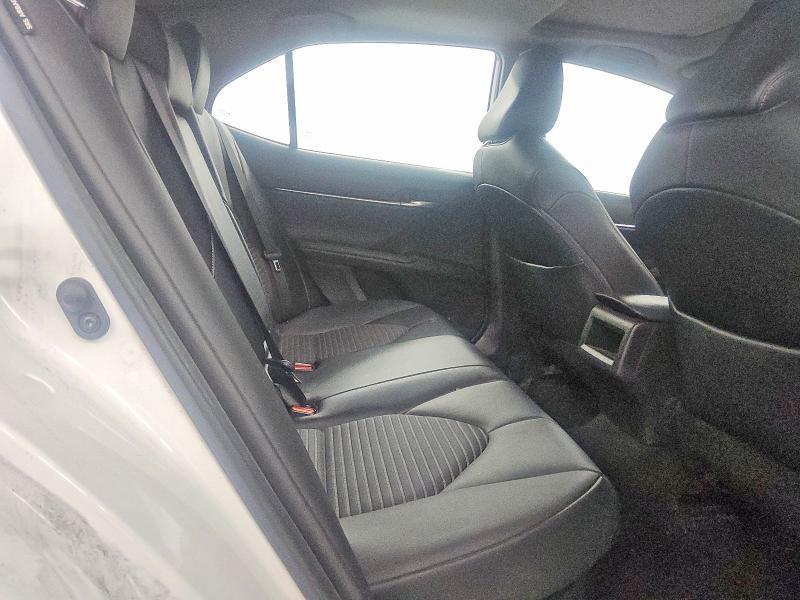 2022 Toyota Camry Hybrid se