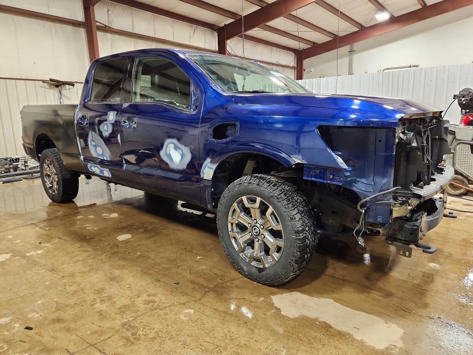 2017 Nissan Titan XD SL