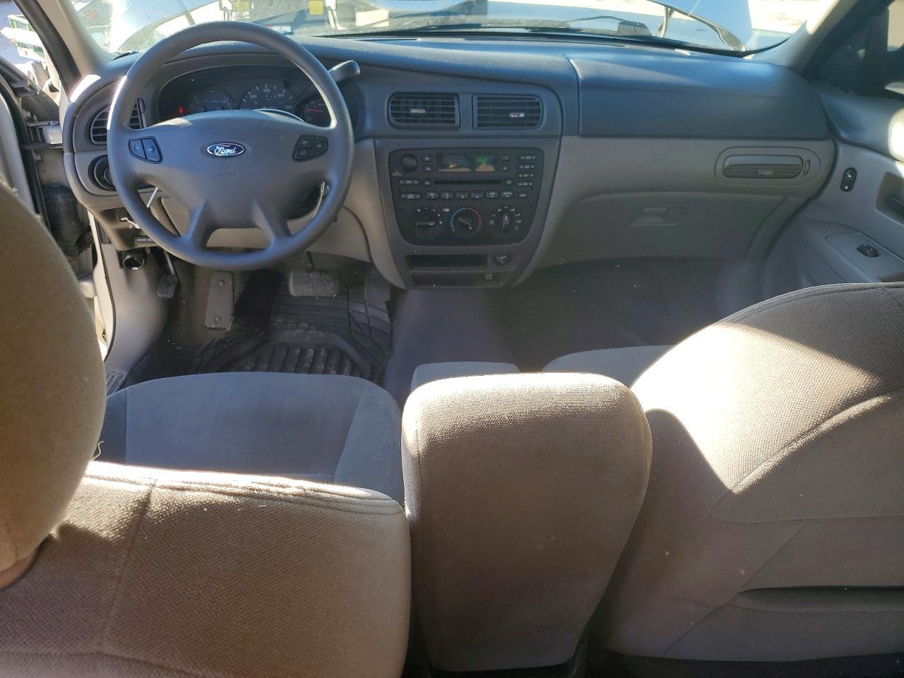 2003 Ford Taurus