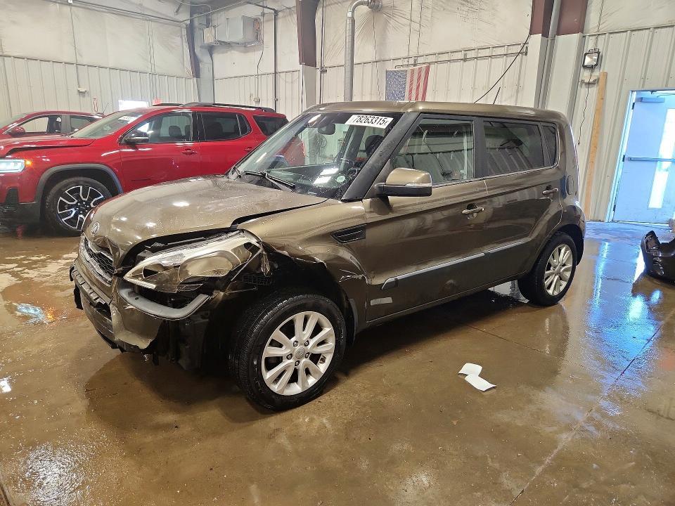2013 KIA Soul +