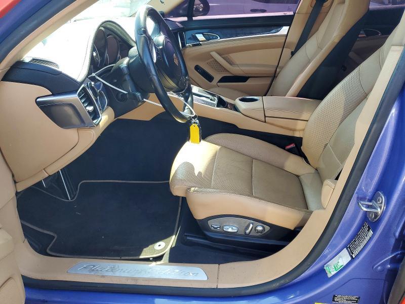 2013 Porsche Panamera 2