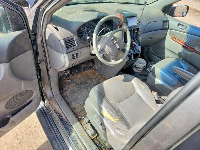 2004 Toyota Sienna xle