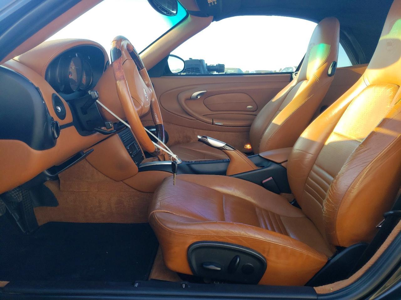 2001 Porsche 911 Carrera 2