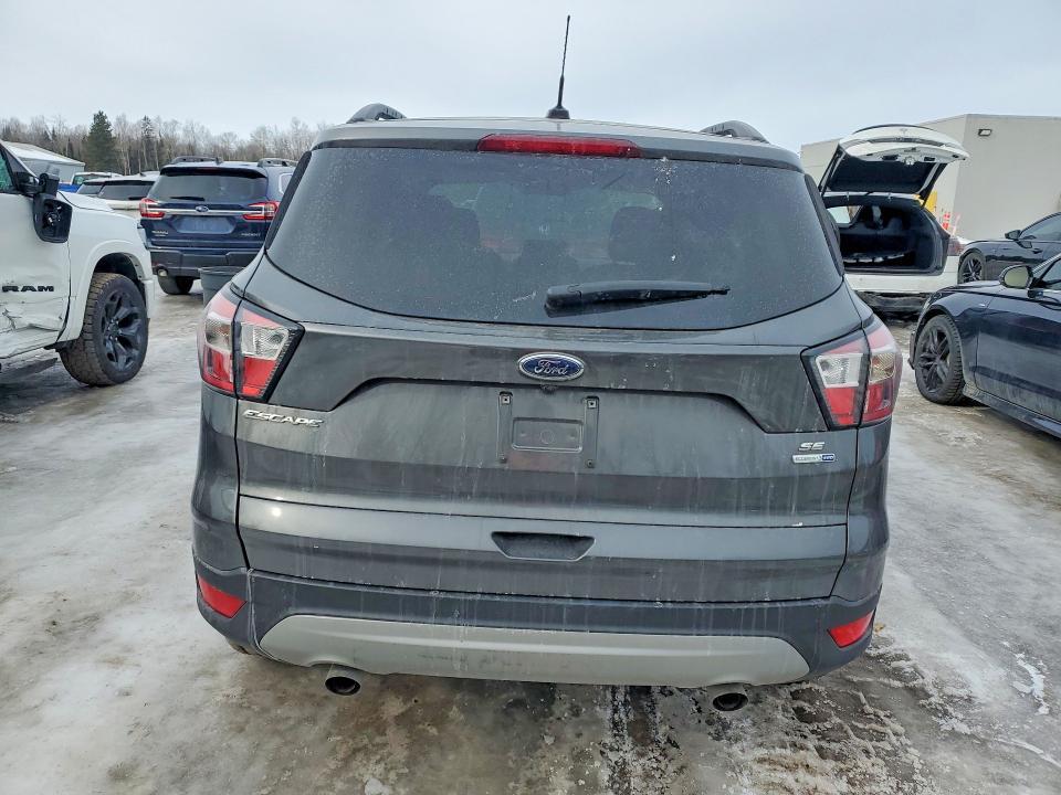 2018 Ford Escape se