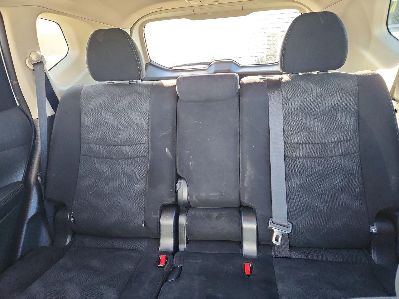 2016 Nissan Rogue sv