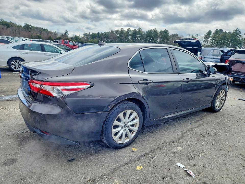 2019 Toyota Camry le