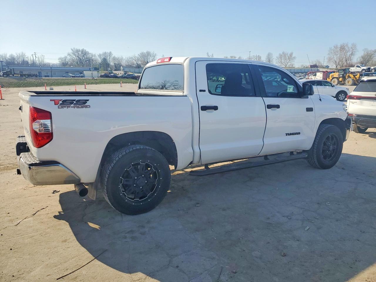 2016 Toyota Tundra SR5