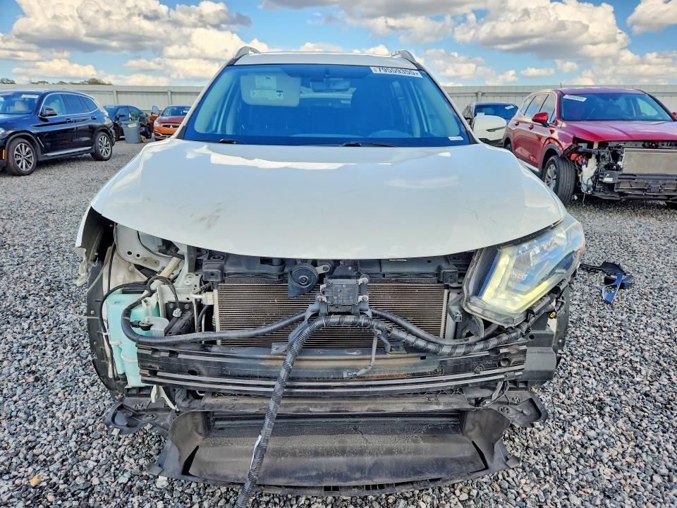 2018 Nissan Rogue sv