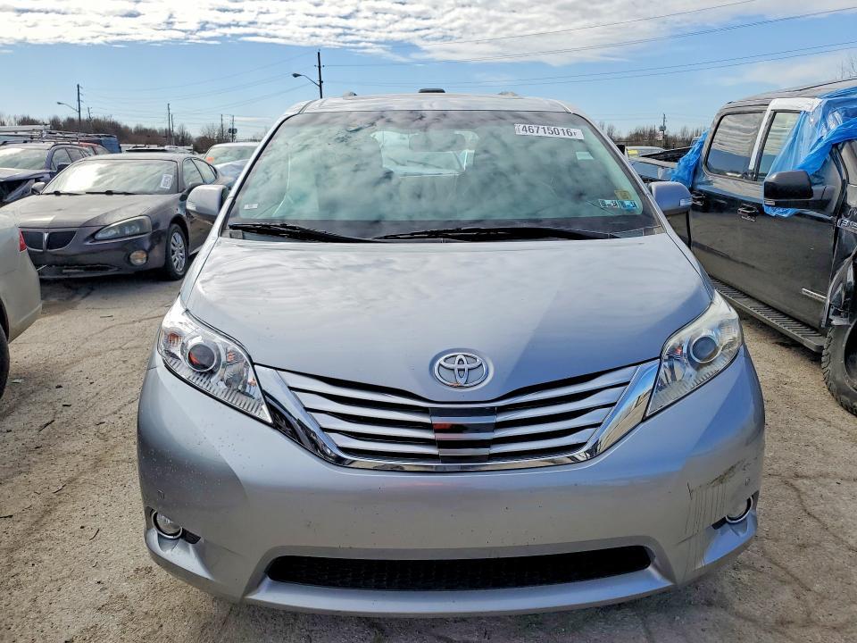 2013 Toyota Sienna Limited 7-passenger