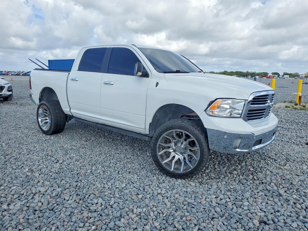 2017 Dodge RAM 1500 SLT