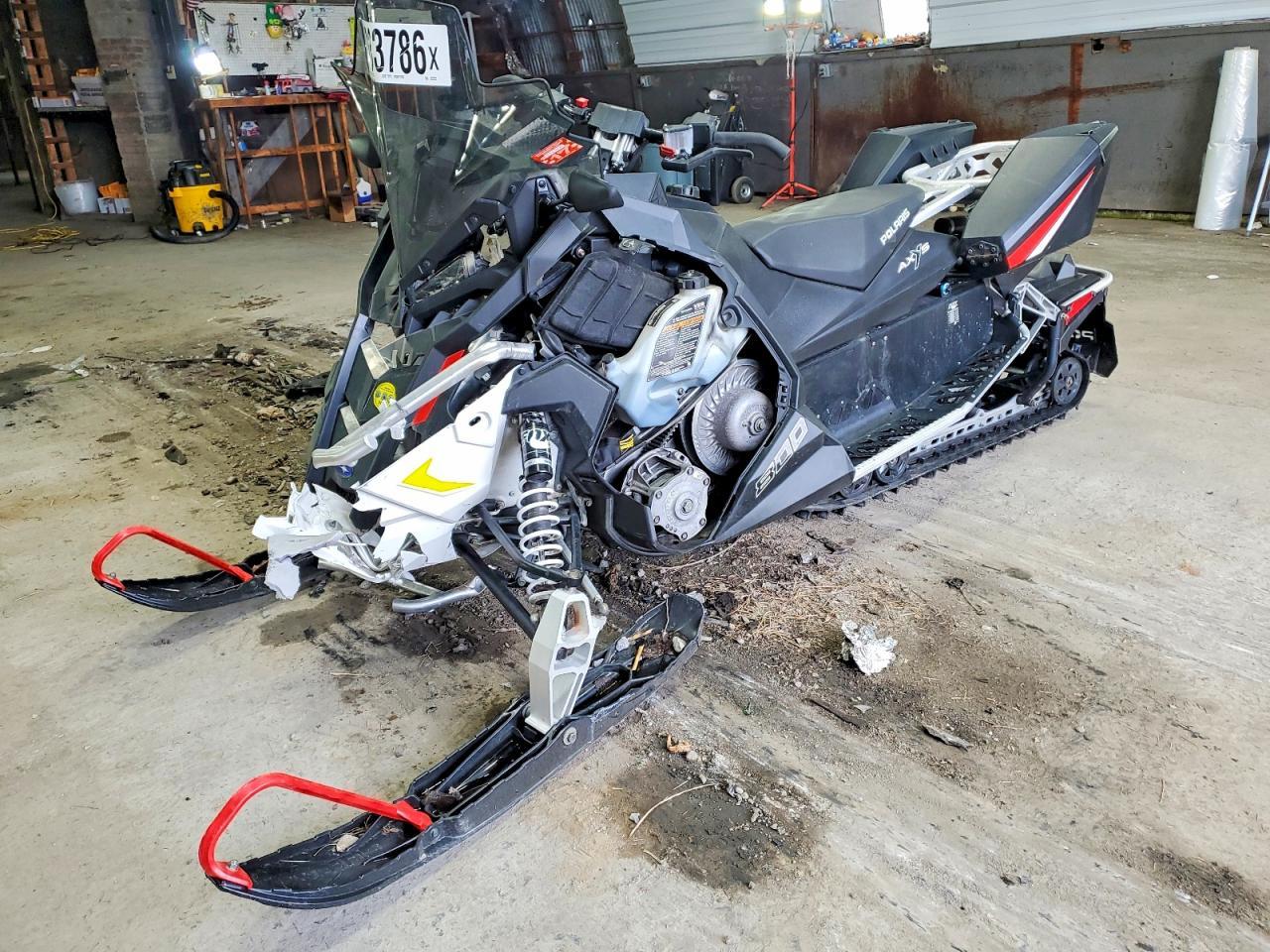 2016 Polaris Switchback Adventure