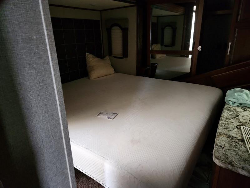 2019 Keystone Avalanche Camper