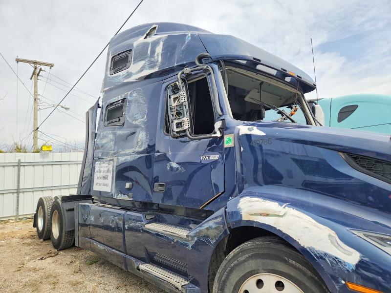 2022 Volvo VNL Semi Truck