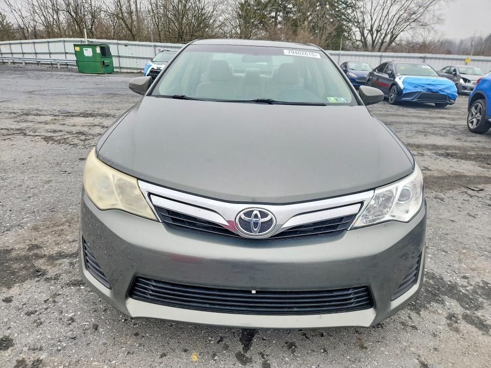 2013 Toyota Camry le
