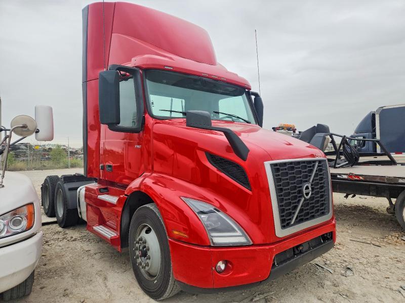 2022 Volvo Vnr Semi Truck