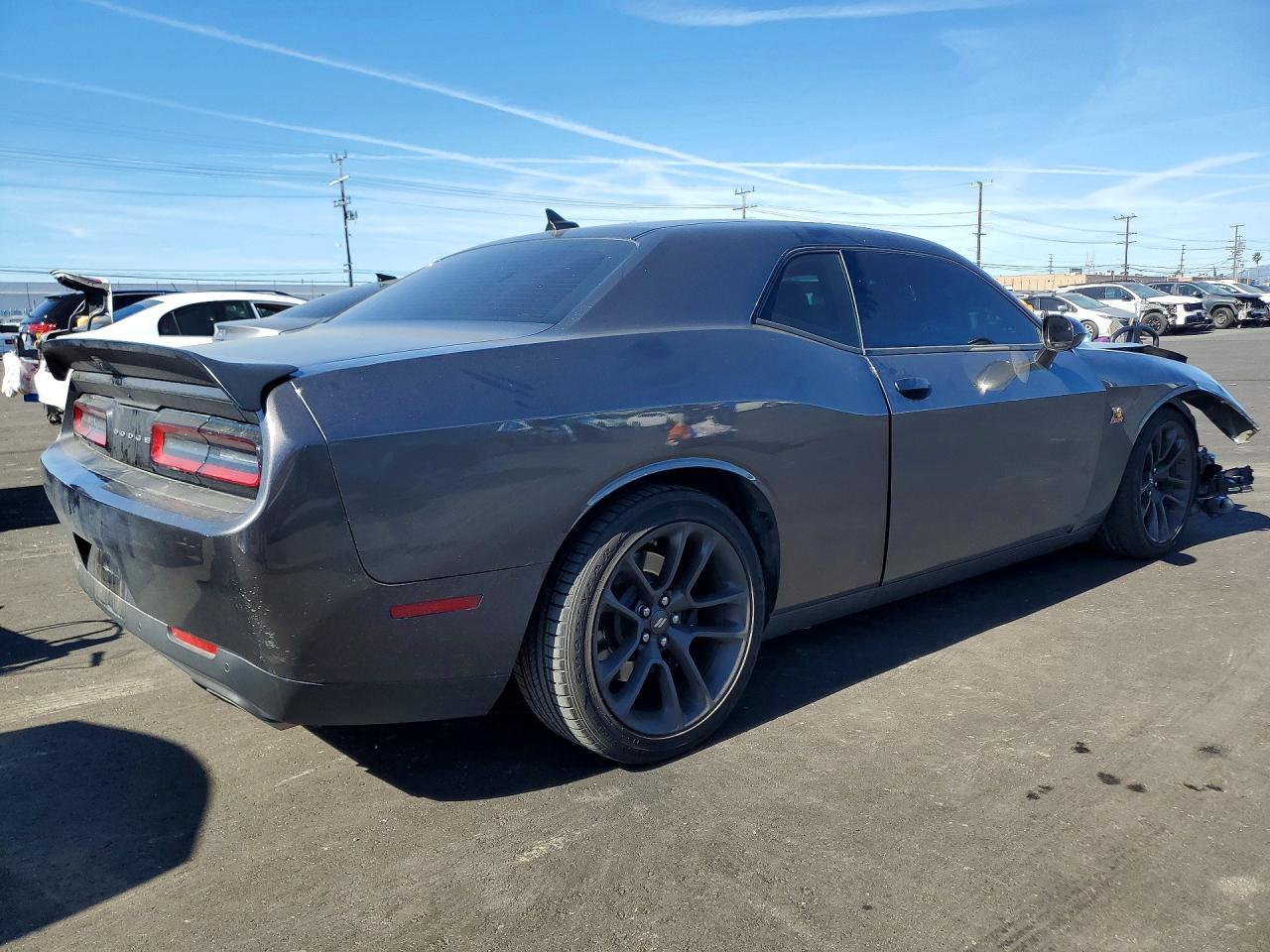 2022 Dodge Challenger r