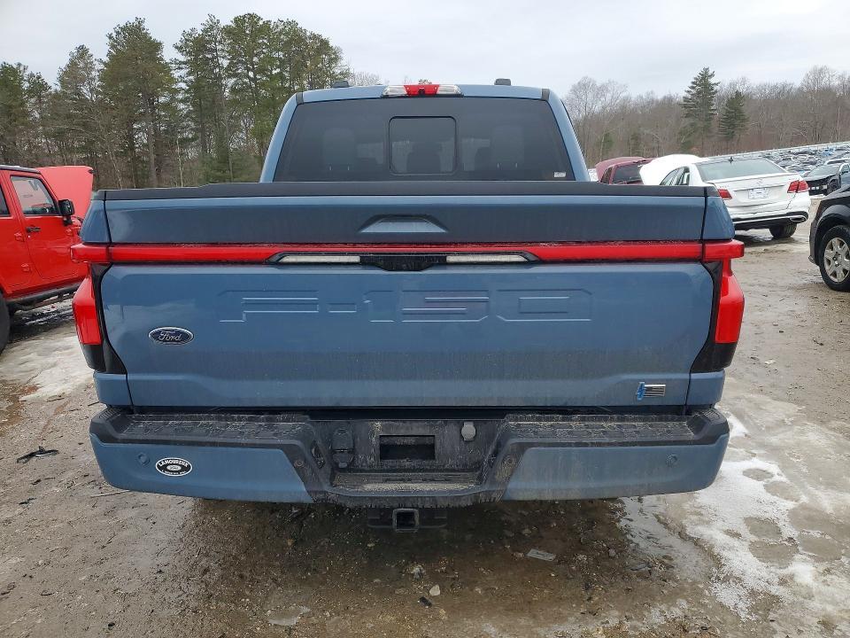 2023 Ford F150 Lightning pro