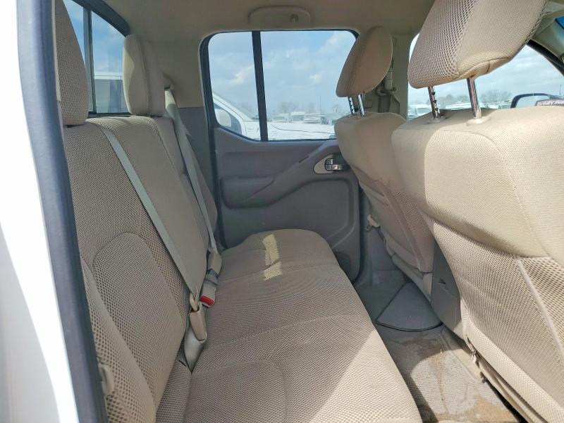 2016 Nissan Frontier SV