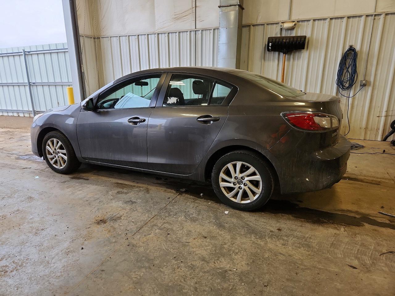2013 Mazda 3 I