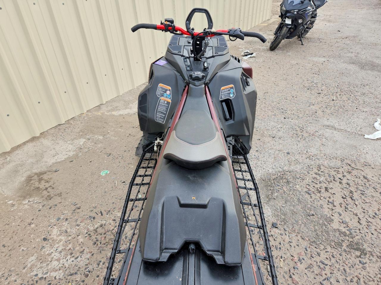 2025 Lynx Shredder DS 850 E-TE