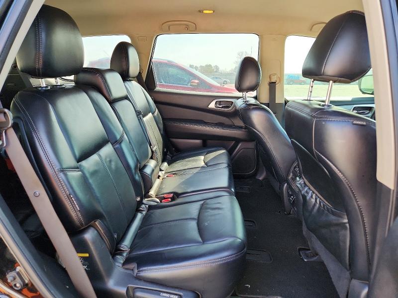 2019 Nissan Pathfinder sl