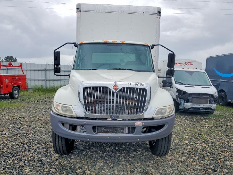 2020 International MV607 BOX Truck