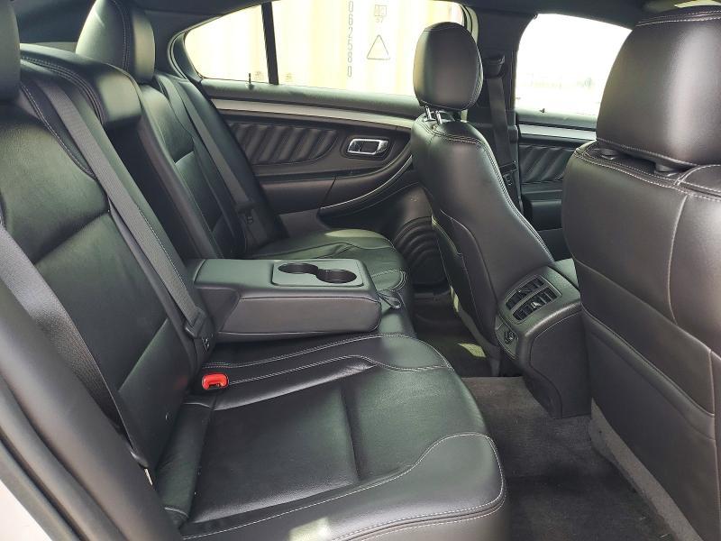 2018 Ford Taurus sel