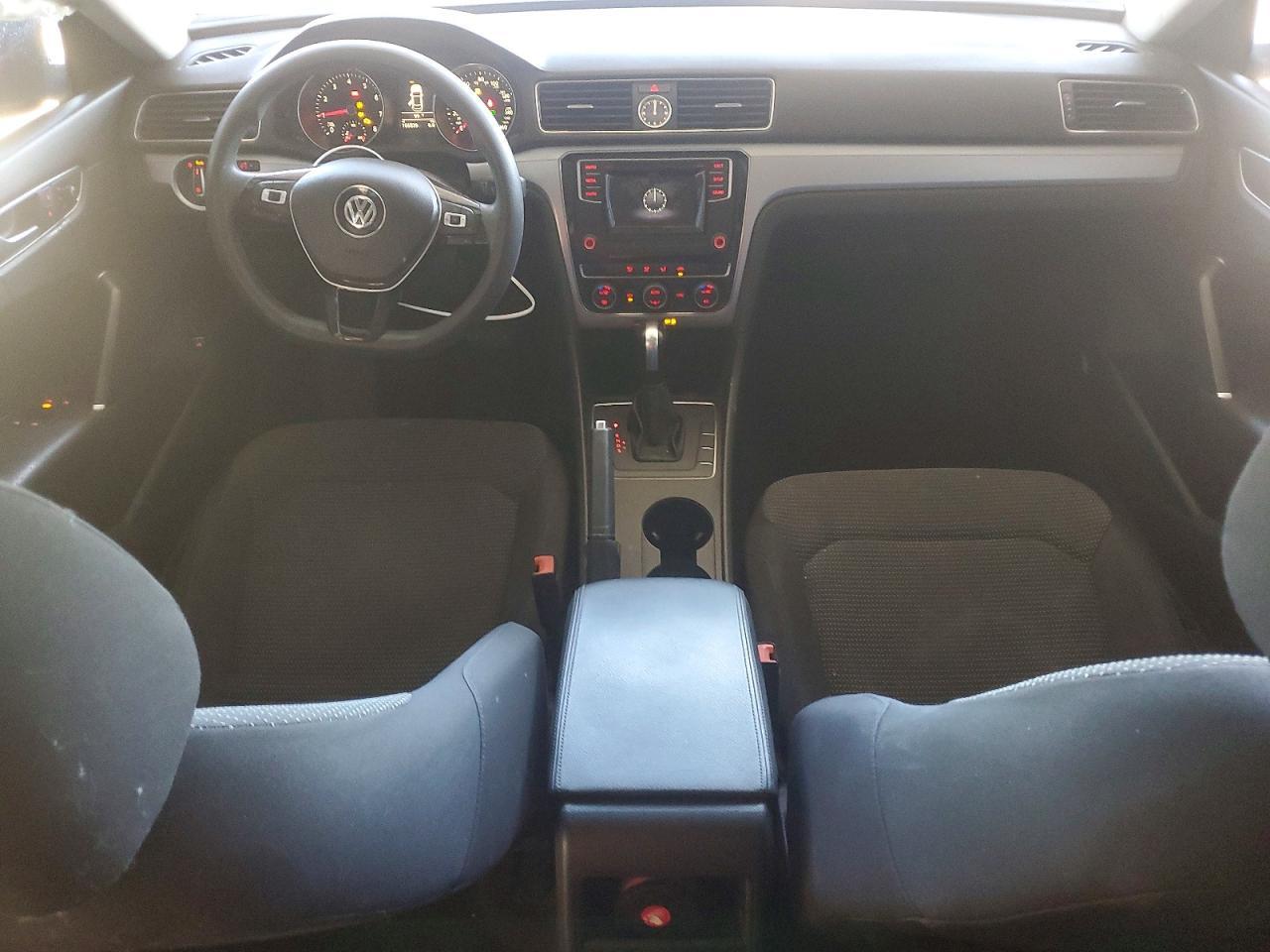 2016 Volkswagen Passat s