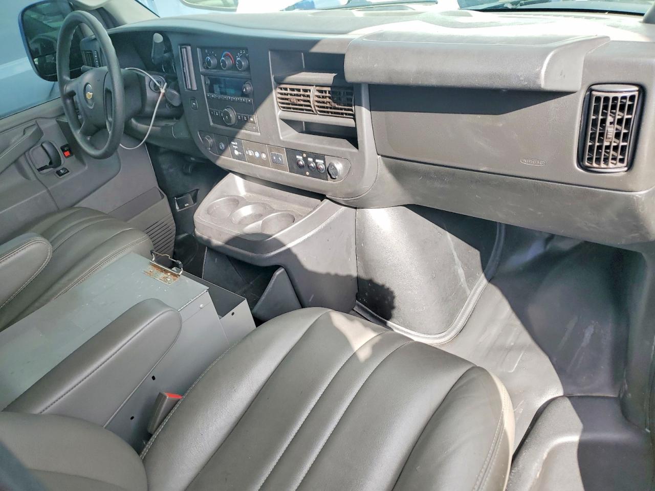 2019 Chev Express G2500