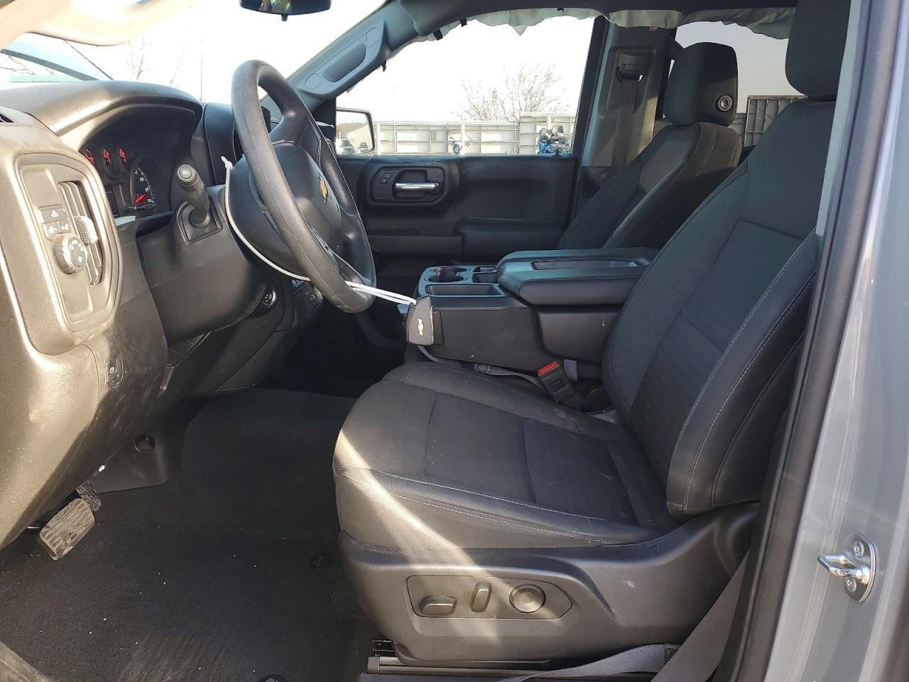 2025 Chevrolet Silverado C1500 Custom